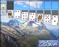 Une nouvelle variante du jeu du solitaire.pour ceux qui aime les jeux de cartes ,il fait passer un bon moment.dommage qu'il n'y ai pas de scores...faites comme moi amusez vous bien